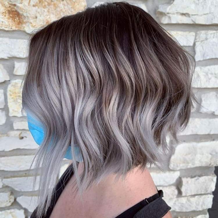 ombre šedohnedá na krátke vlasy bob