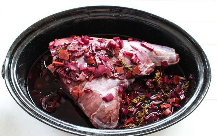 Vyrobte si grilovaciu marinádu sami-recept-základný-príprava mäsa