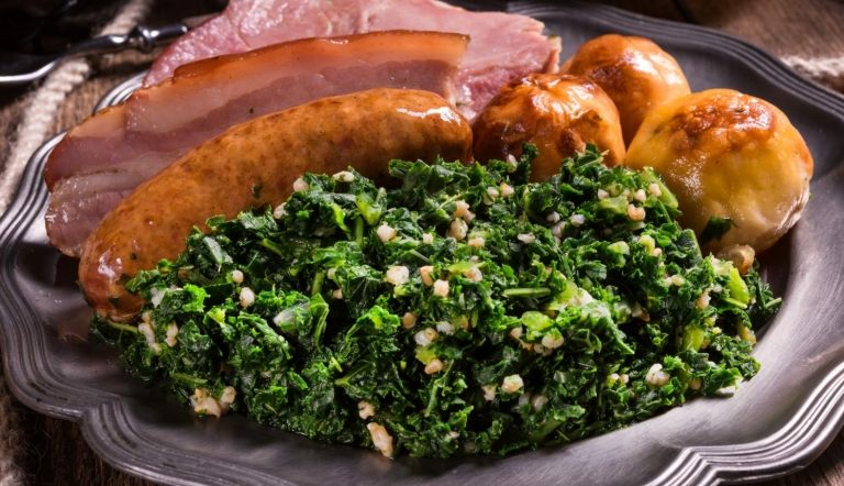 Bratwurst a Kasseler s nemeckými jedlami podľa receptu Kale