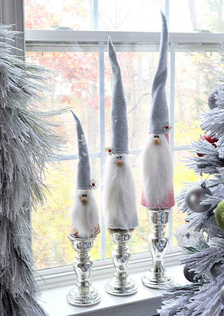 Veľké škriatky drotári rôznych veľkostí na ozdobenie okien