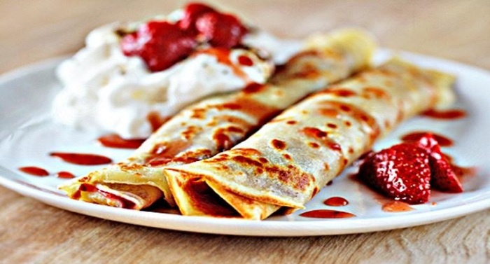 Základné recepty-klasika-palacinky-zrolované-sladké-jahodovo-krémové