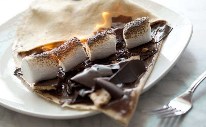 Čokoládovo-palacinkové palacinky-medzinárodná-kuchyňa-marshmallow-plnka