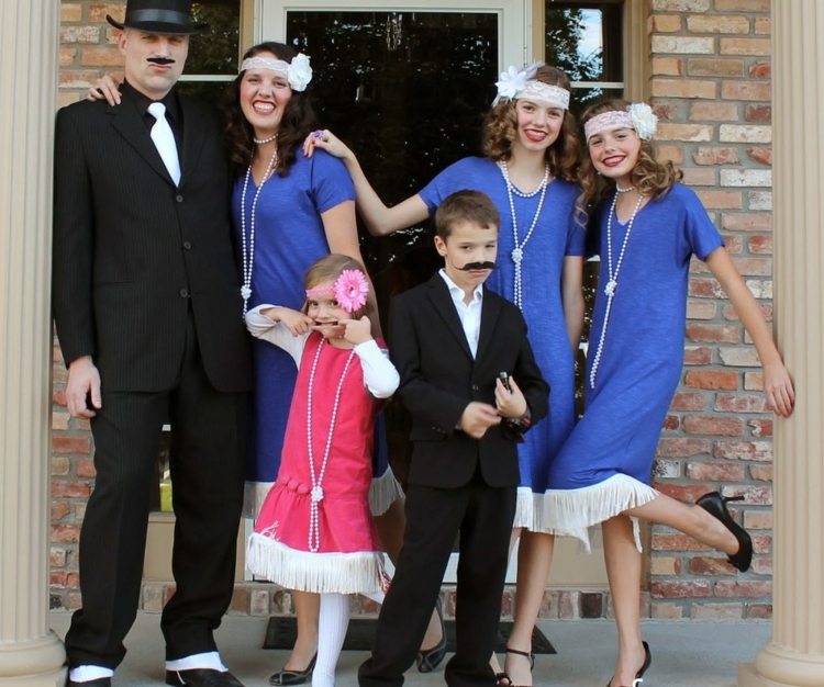 skupinové kostýmy-karneval-rodina-rockabilly-téma-ženy-muži-obleky-šaty-20