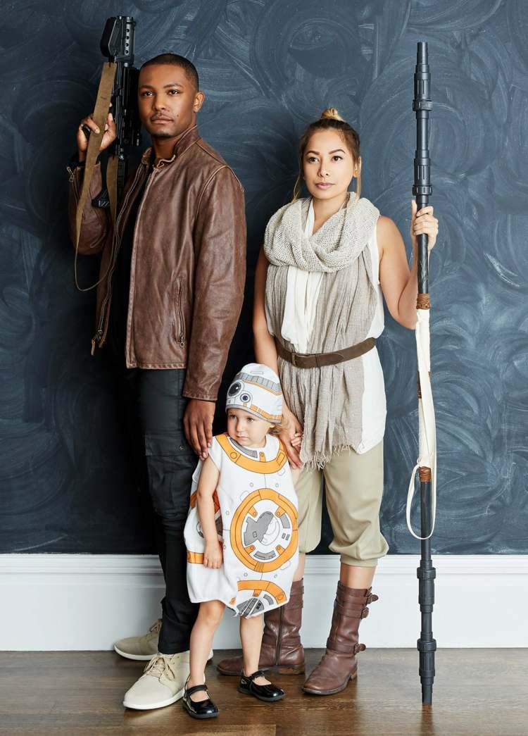 skupinové kostýmy-karneval-rodina-hviezdne vojny-motto-film-rodičia-deti