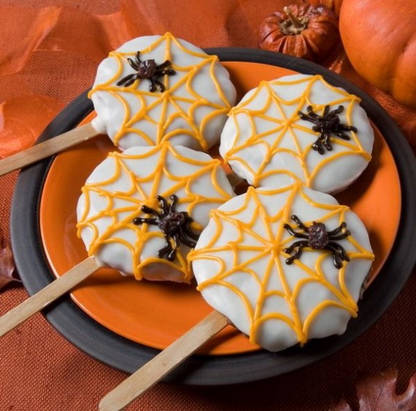 Lízatko-Cookies-Halloween-motívy-pavúky-biela-čokoláda-obrázky-nápady