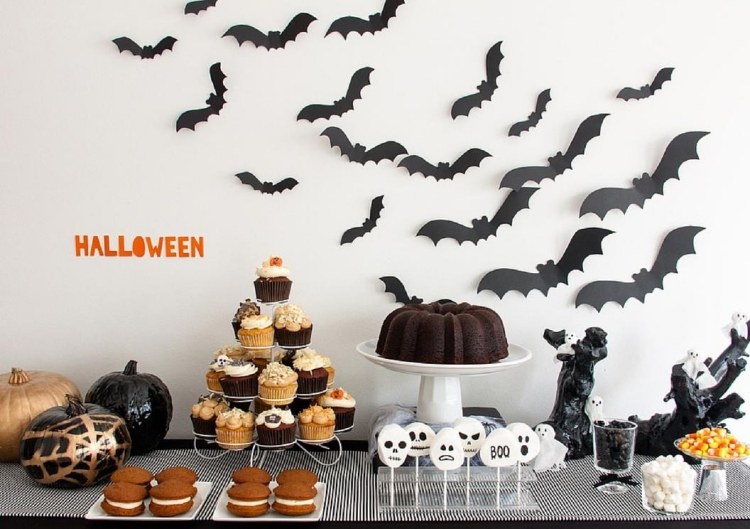 Halloween-jedlo-koláče-vdolky-cupcakes-netopiere-sušienky-tekvice