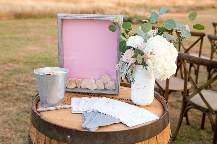 kniha návštev-svadobné srdcia-vitrína-hosť-darček