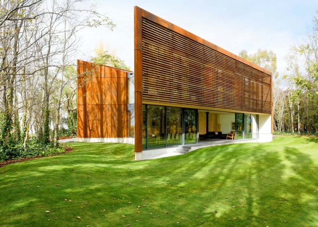 Fasáda domu penzión Austrália Guest House Australia Lawn Yard