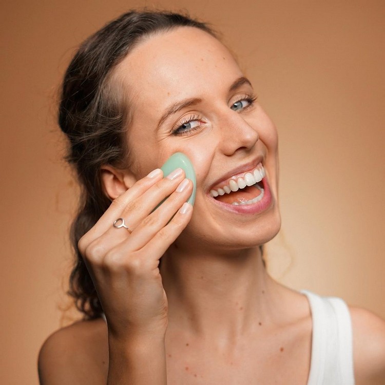 Gua Sha masáž tváre urobte sami starostlivosť o pleť doma