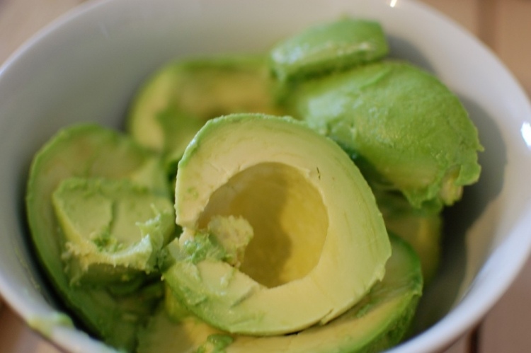 Guacamole-avokádo-recept na dip-začiatočníci-2
