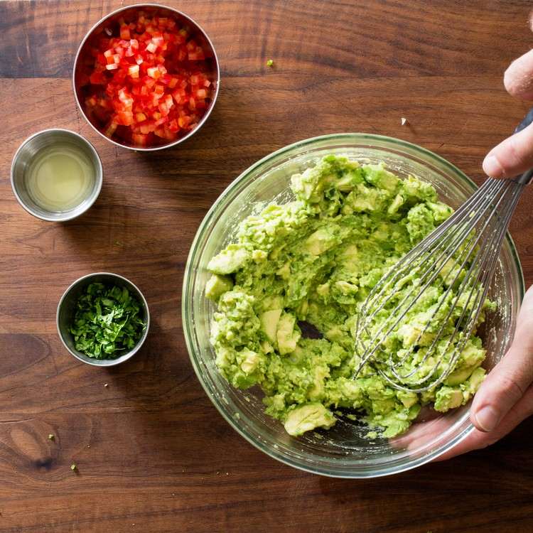 guacamole-recept-jamie-oliver-klasika-avokádo-dip-urob si sám