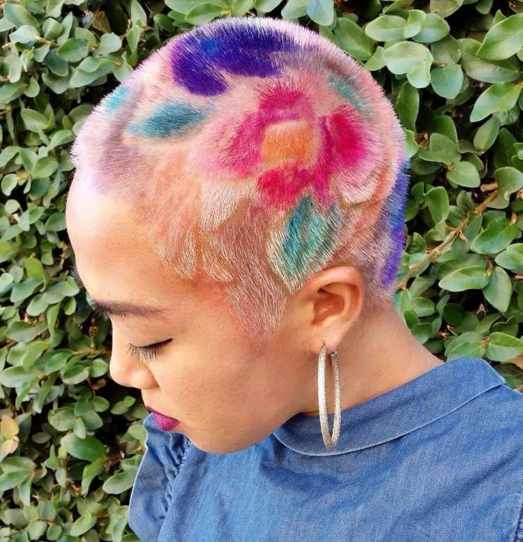 blond vlasy kvety vlasy tetovanie farebná žena