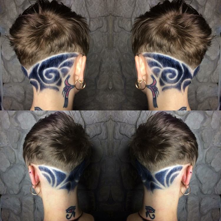 vlasy tetovanie farebné čiary kudrlinky bruneta
