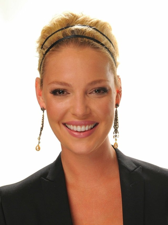 Tenká čelenka od Katherine Heigl Katherine Heigl updo čierny doplnok čelenky