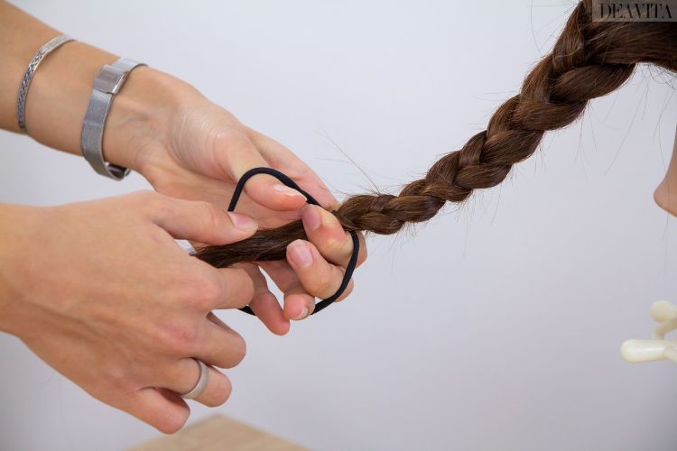 vrkoč vrkoč vrkoč urobiť vlasy koniec kravata gumička do vlasov