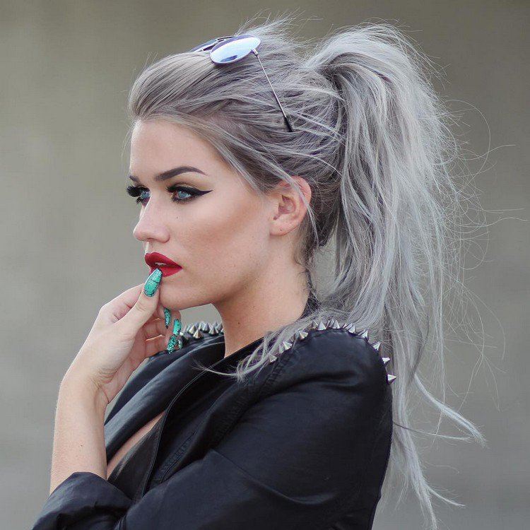 Farbte vlasy striebornou farbou bez bielenia Naneste očné linky Očný make-up Nagedesign