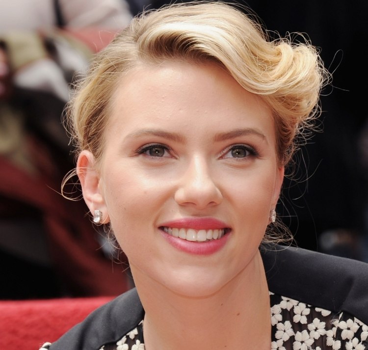 Updo každodenné ofiny stranou by bočné lúčenie