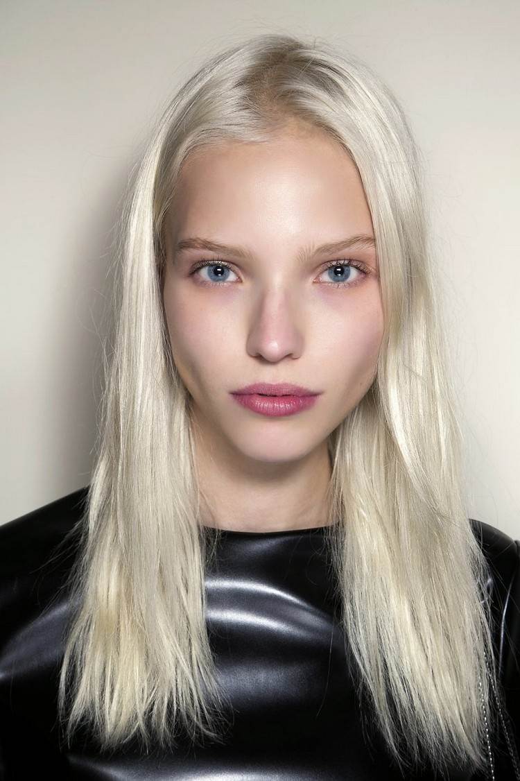 Platinové blond vlasy, akú farbu vlasov pre zelené oči a svetlú pokožku