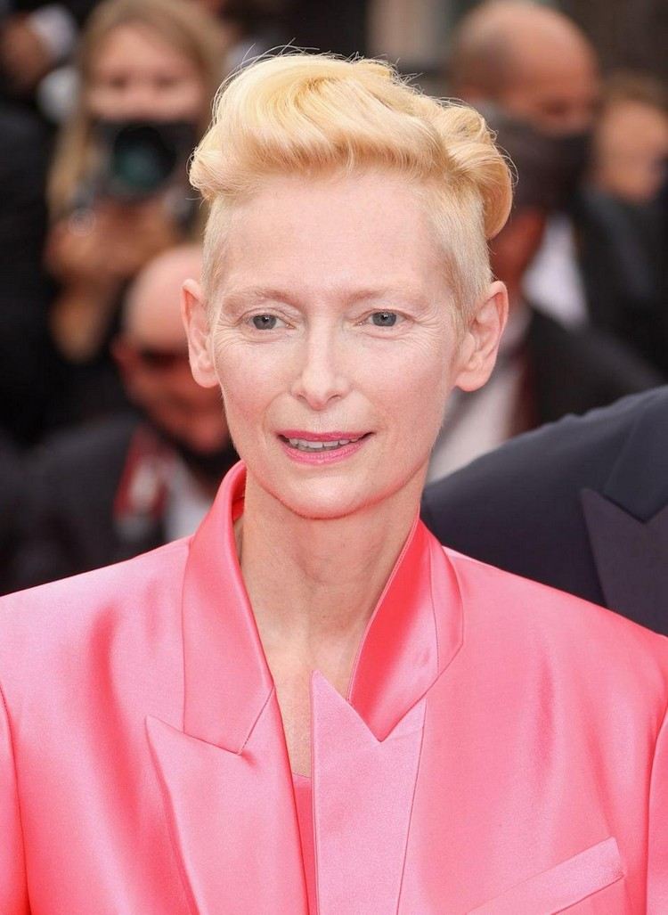 Trendy v strihoch dlhých pixie strihov 2021 na jeseň 2021