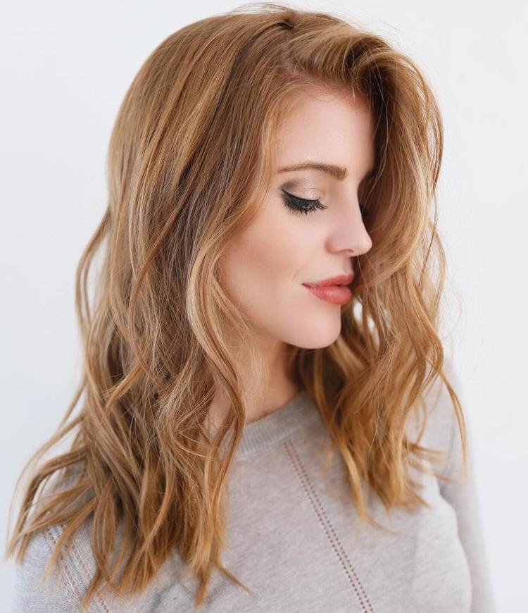 Karamelové blond vlasy Trendy 2020 ženy