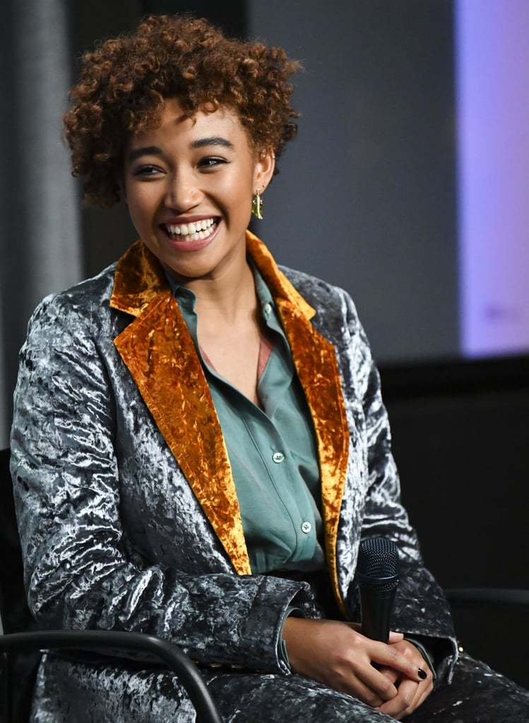 Farba vlasov meď 2019 kučeravé vlasy krátke Amandla Stenberg