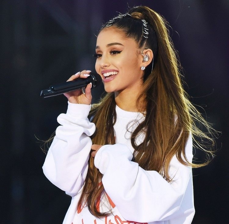 prstene do vlasov ariana grande okoreniť účes poníka