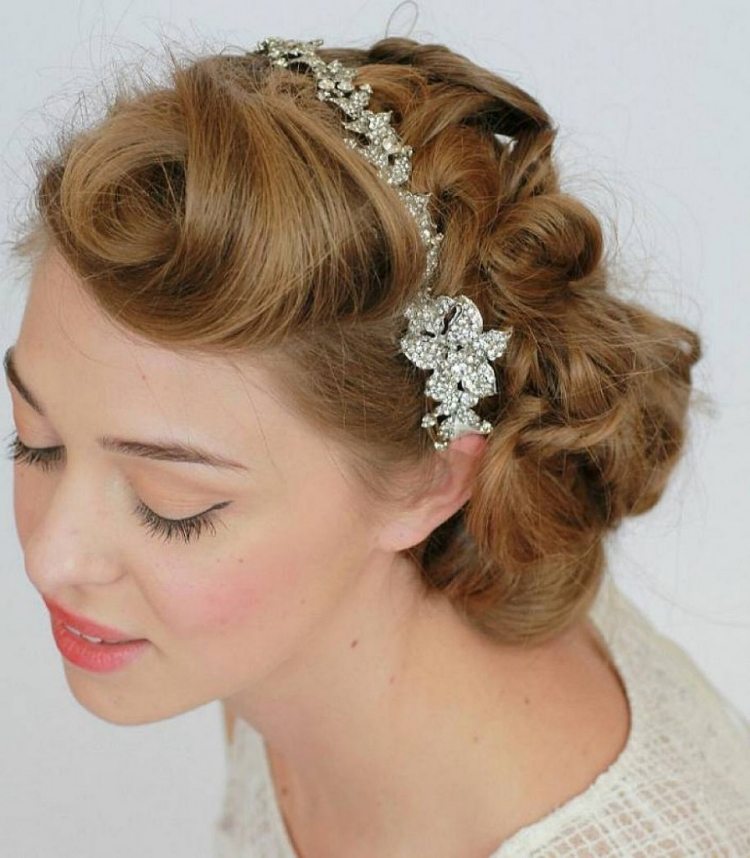 vlasové doplnky-svadobné-vlasy-páska-kamienky-vlasy-quiff-účes