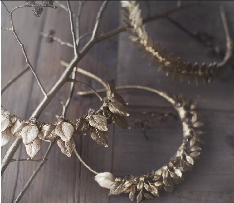 Svadobné doplnky do vlasov-vlasové doplnky-čelenka-zlaté-modely-blaetter-roemer-style