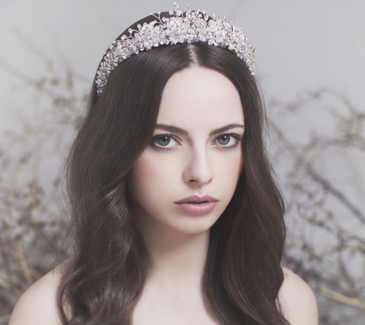 vlasové šperky-svadobné-vlasové doplnky-čelenka-kryštály-strieborné-kvetinové-kamienky