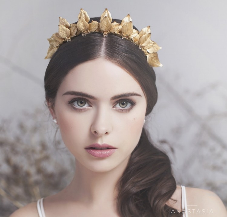 vlasové šperky-svadobné-vlasové doplnky-čelenka-zlaté-listy-kamienky-romantické-umné