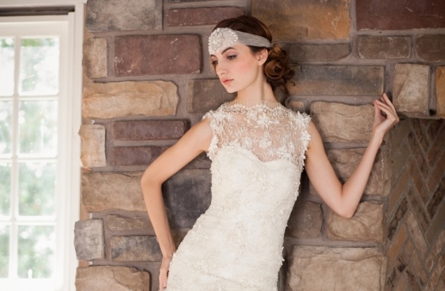 Doplnky pre svadobné účesy-látková stuha ozdobená kamienkami-elegantné svadobné šaty Doplnky-svadobné účesy-stuha-ozdobená-s-kamienkami-perlami