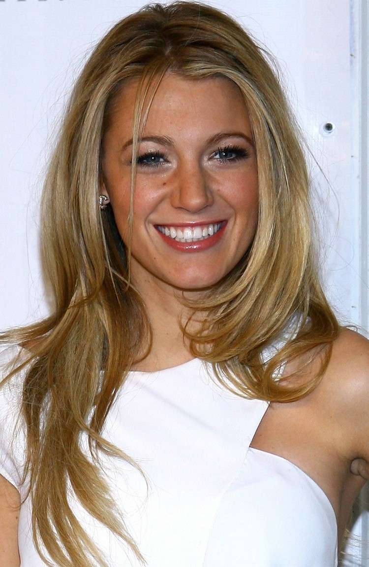dlhé medové blond vlasy - Blake Lively Účesy-dlhé-vlasy-dlhé-vrstvy-blake-živé