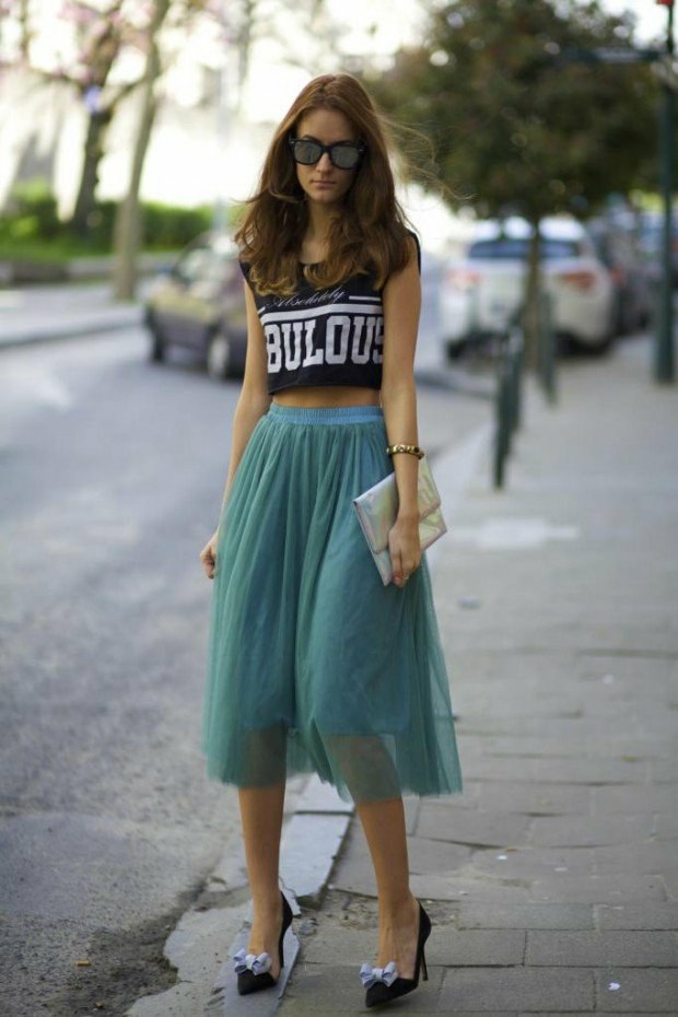 Krásna sukňa so športovým topom tyrkysová sukňa vzdušná vrchná športová päta