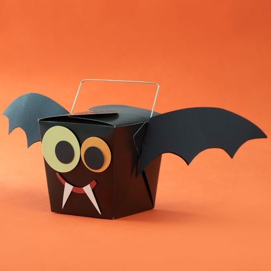 Bat bat-to-fill-with candy-handicrafts Halloween Čierny kartónový netopierový kôš-na plnenie-cukrovinky-ručné práce Halloween