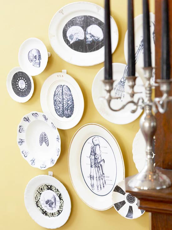 Vyrobte si sami nástennú dekoráciu-tanier-na zavesenie halloweenskych svietnikov