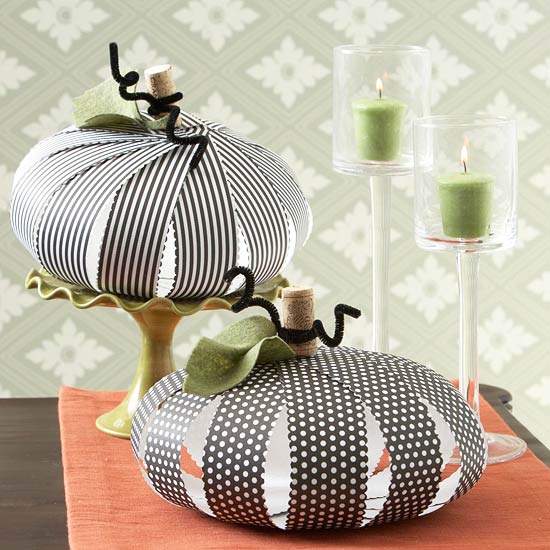 Papierový halloweensky ozdobný svietnik