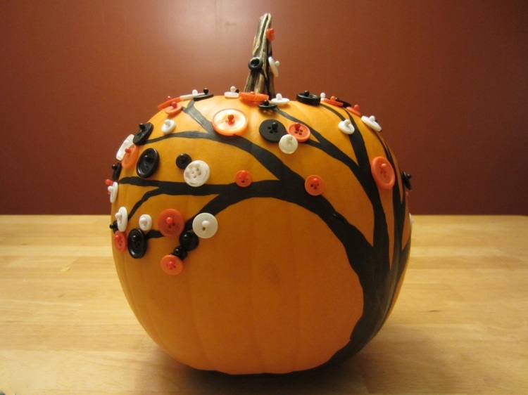 halloween dekorácia strom maľovanie gombík listy tekvica