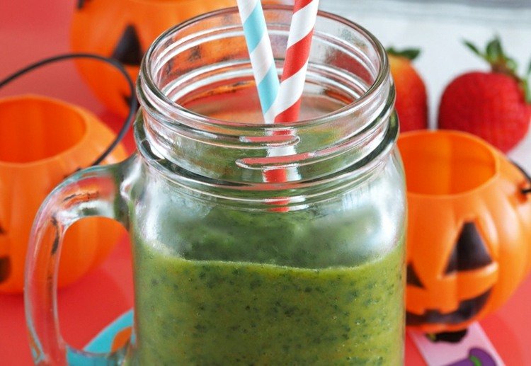 halloween-drinky-deti-smoothie-koktejl-pomarancovy-dzus-spenat-ananas-zdrave