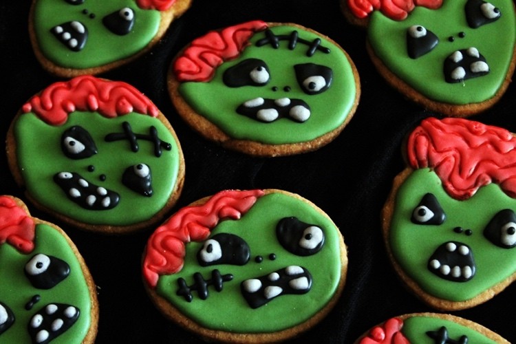 halloween cookies desivé monštrum zombie
