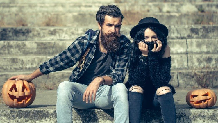 Drevorubačský halloweensky kostým pre nositeľa brady s károvanou košeľou a tekvicami