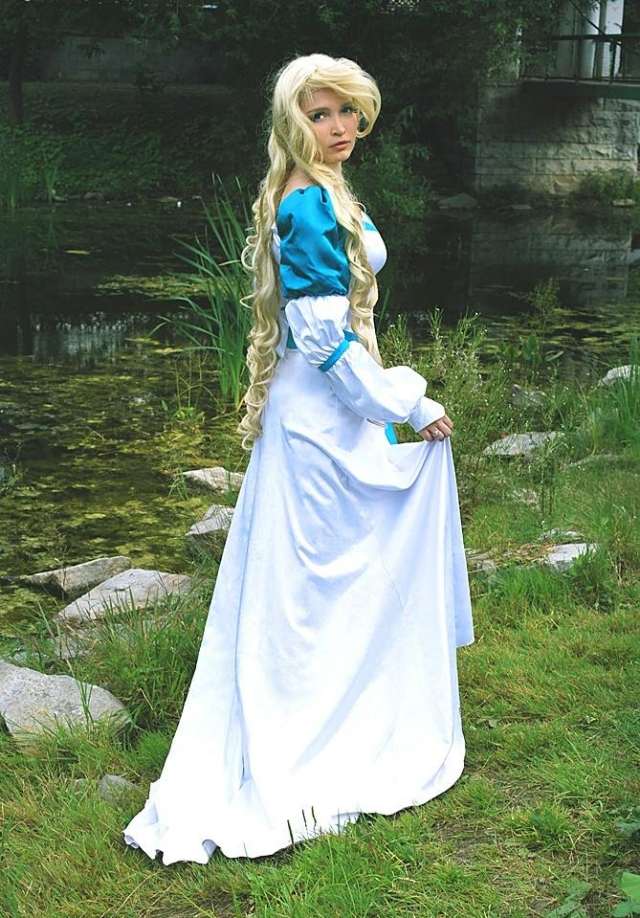 Outfitové oblečenie a kostýmy parochne od Disney Sleeping Beauty Parochňa Disney-móda-inšpirácia-aurora-spiaca-krása-oblečenie-parochňa-halloween