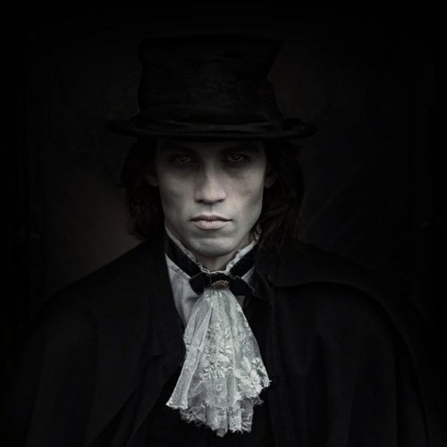 strašidelný kostým dracula gotickí muži Gothic men Oktoberfest nápady