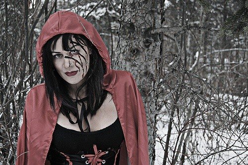 Halloween tipy na líčenie vlkodlak Červená čiapočka Tipy na líčenie Vlkodlak objektív Červená čiapočka