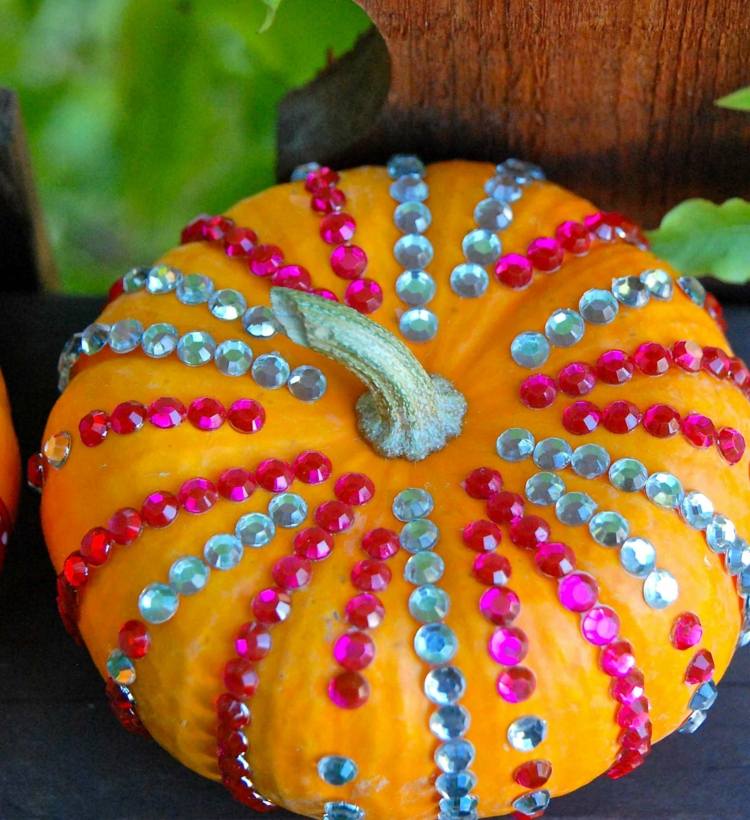 Očarujúca tekvica s kamienkami halloween tekvice kamienky ružová strieborná glamour