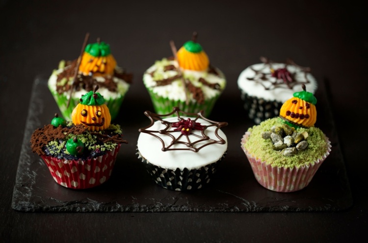 halloween recepty muffiny zdobenie tekvíc pavučina