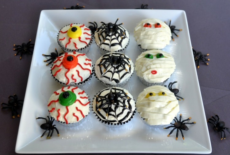 halloween muffiny dekorácia očné buľvy pavučina múmia