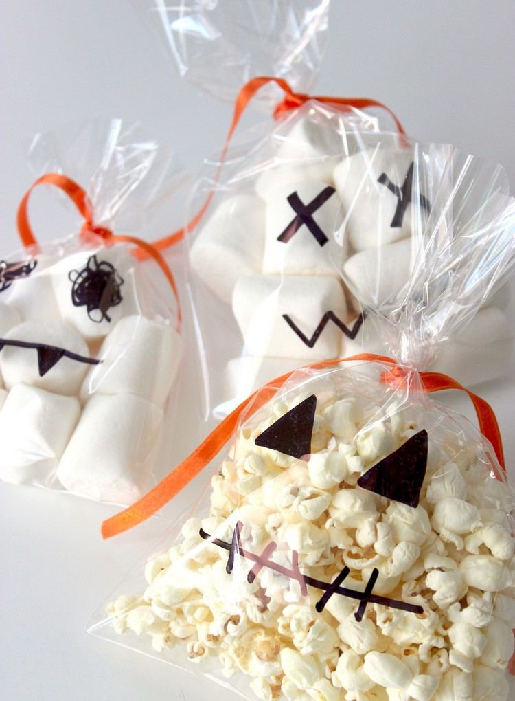 halloween-cukrík-balenie-jednoduché-kreatívne-tašky-marshmallows-pukance