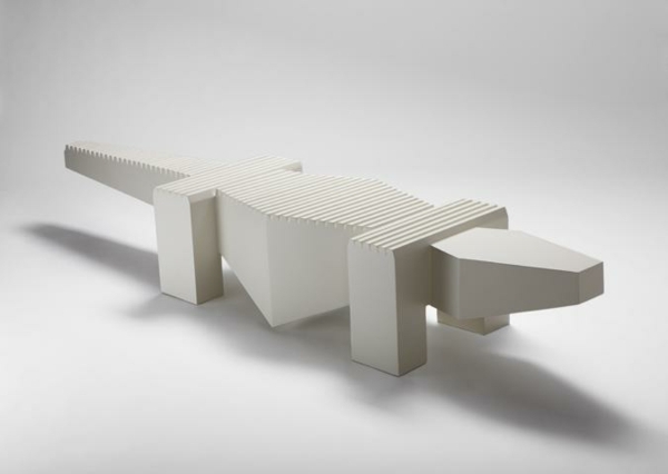 Originálna lavica v tvare krokodíla