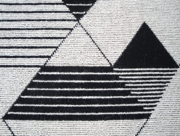 Geometrický vzor-typické sardínske tkáčske umenie-Mio karo Geometrické motívy typická sardínska technika tkania Mio karo
