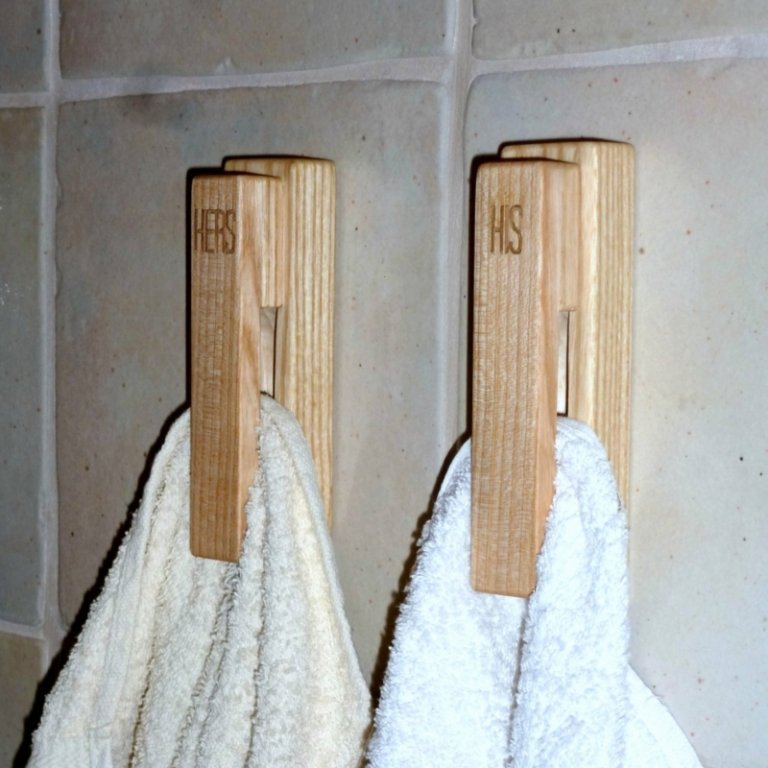 držiak na uterák drevená spona dizajn muži ženy župan zavesiť